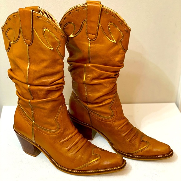 Gianni Bini Shoes - Gianni Bini wade 21 brown women’s Cowboy Boots with gold stripes. Size 7.5M